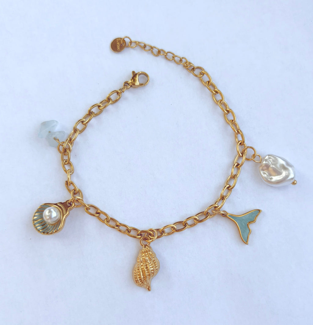 Bracelet breloques marines bleu pastel et perles - vue 2