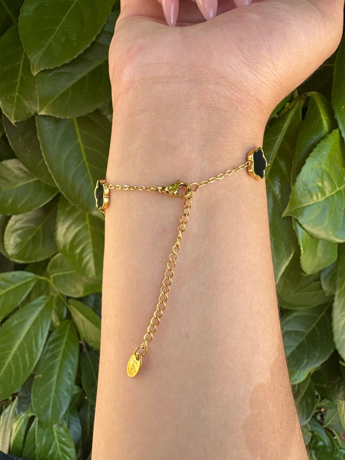 Bracelet Fleurs Noires Doré