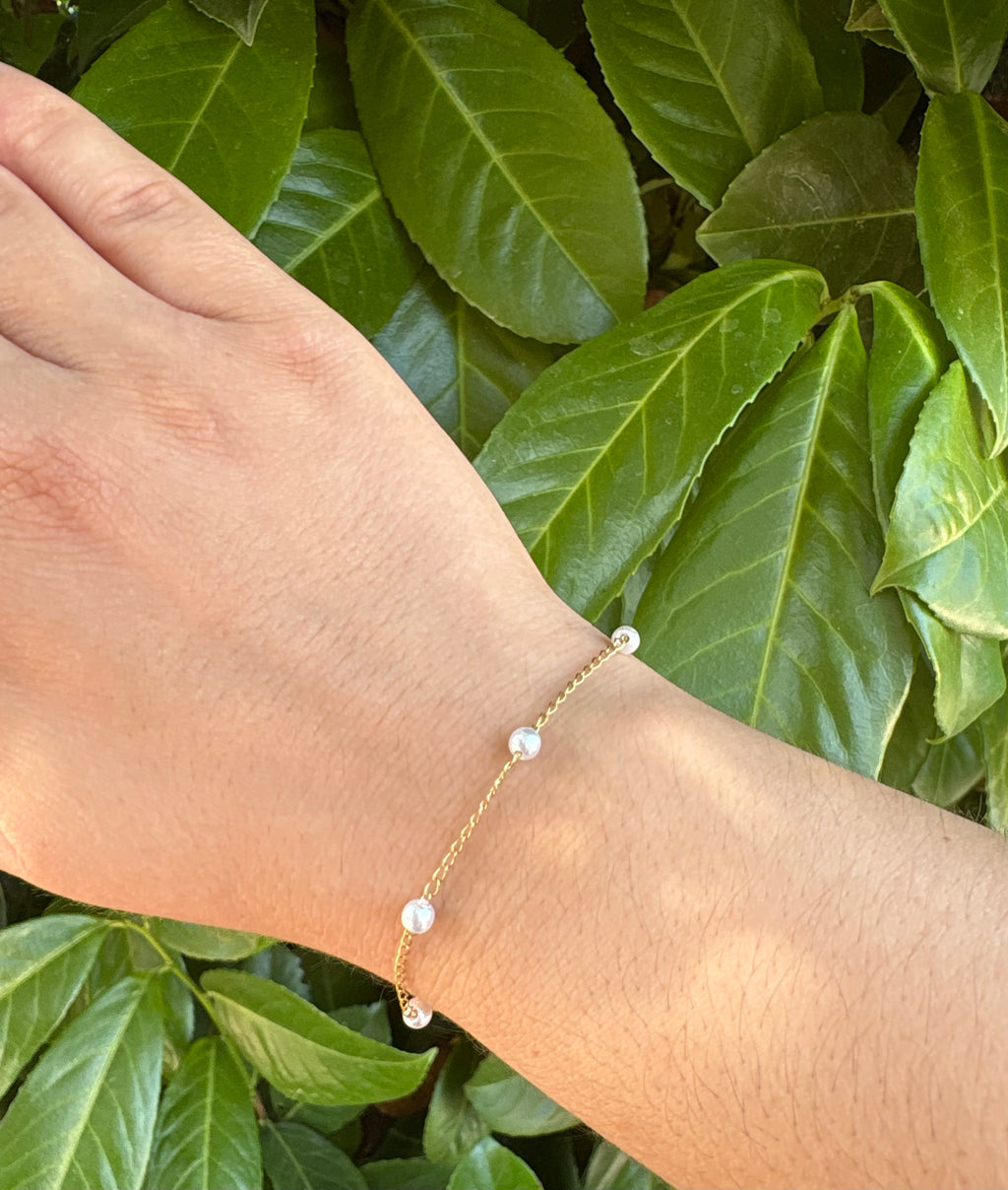 Bracelet Perles Blanches Nacrées Doré
