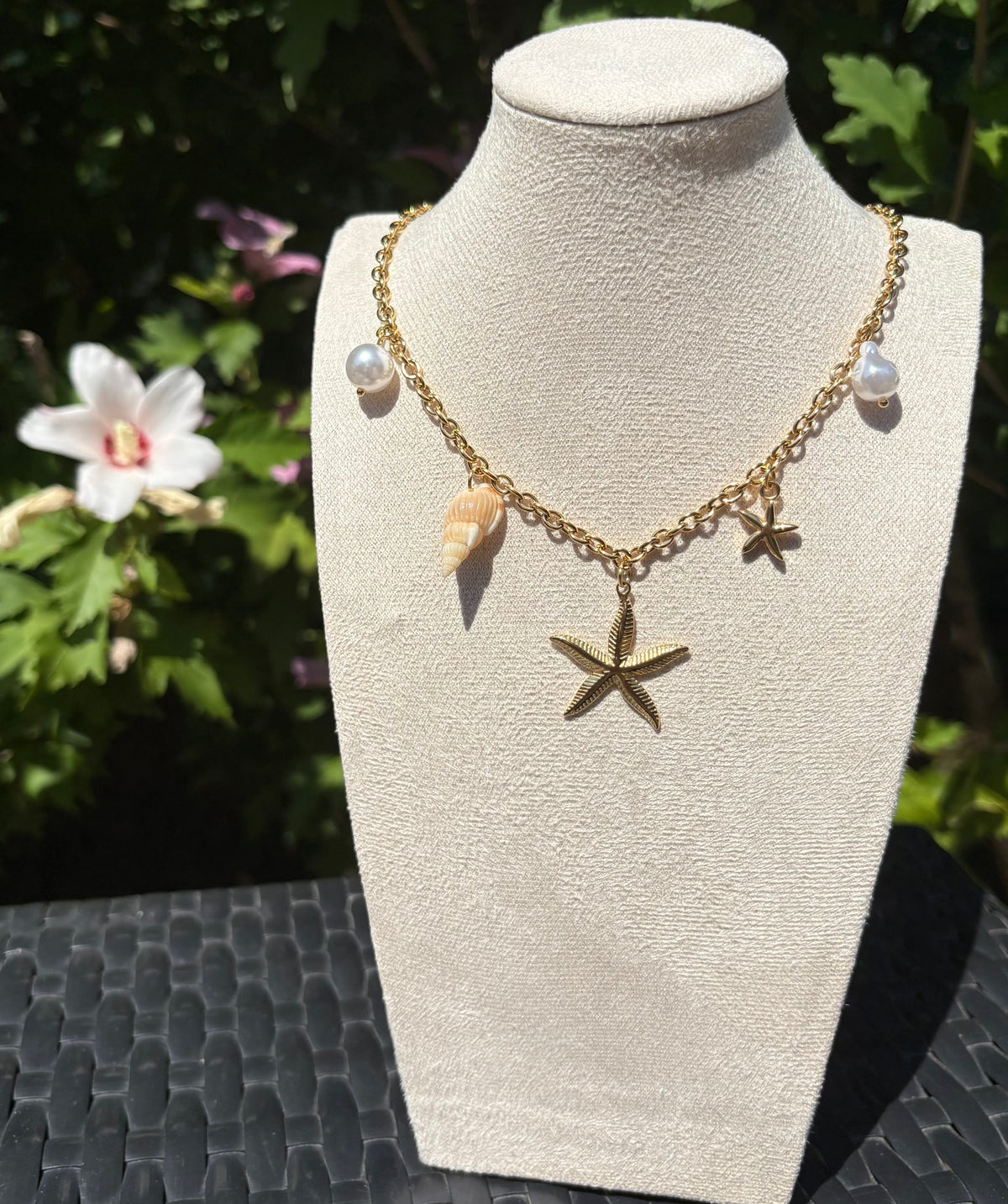 Collier étoiles de mer et perles nacrées - vue 2